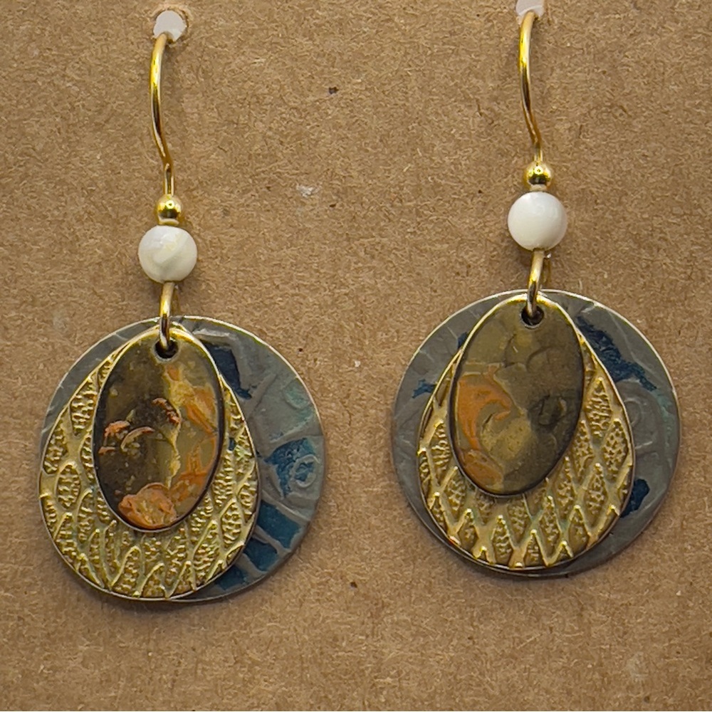 Vintage Triple Layer Hammered Disk Earrings • Mixed Metal 🔥
Gift Boxed $30 - Picture 2 of 6